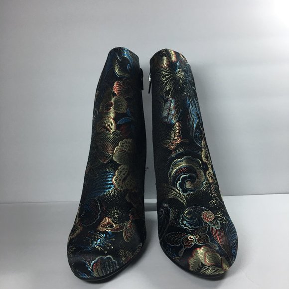 BAMBOO Living-23S Floral Brocade Block Heel Women's Ankle Bootie Boots Size 6 - Picture 2 of 8